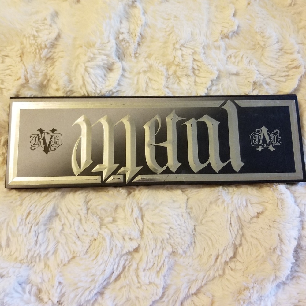 Kat von d metal matte palette